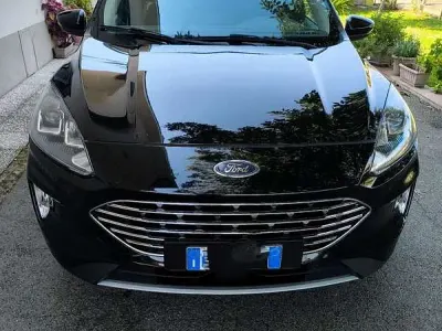 Usata Ford Kuga Business Edition 120 CV (88 kW) 2022 Nero SUV