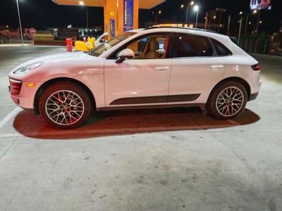 Porsche Macan S