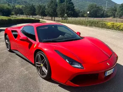 Usata Ferrari 488 670 CV (492 kW) 2018 Rosso Cabrio