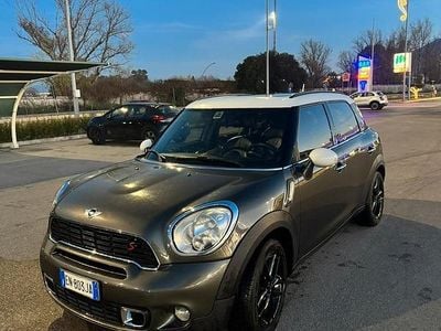 Usata Mini Countryman 111 CV (81 kW) 2012 Verde SUV