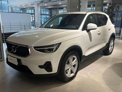 Usata Volvo XC40 Core 163 CV (119 kW) 2025 Chrystal white SUV