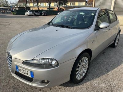 usata Alfa Romeo 147 111,555km 2006 perfetta come nuova