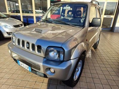 Usata Suzuki Jimny 65 CV (47 kW) 2005 Argento SUV