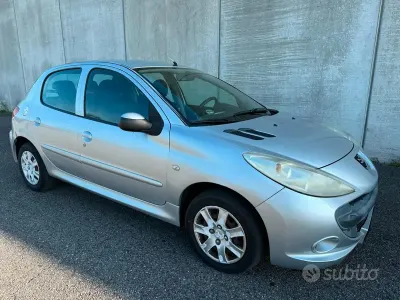 Usata Peugeot 206+ 68 CV (50 kW) 2009 Grigio Utilitaria