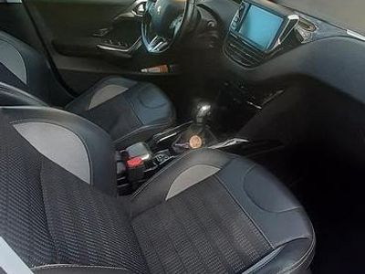 Usata Peugeot 2008 Allure 2017 Bianco SUV