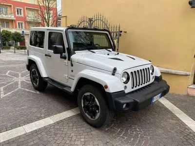 Begagnad Jeep Wrangler Limited 200 HK (147 kW) 2016 SUV