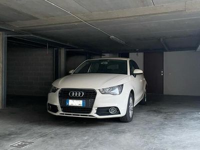 usata Audi A1 attraction 1.6 tdi 90cv neopatentati