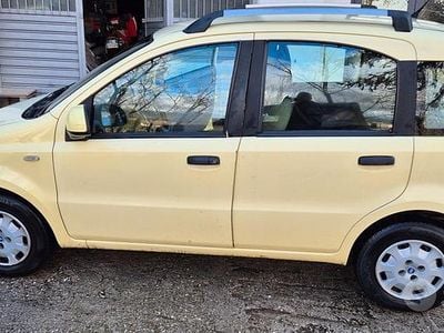 Usata Fiat Panda 54 CV (39 kW) 2004 Giallo Utilitaria