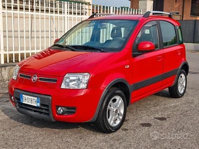 Usata Fiat Panda Dynamic 77 CV (56 kW) 2011 Rosso Utilitaria