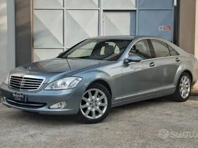 Usata Mercedes S500 387 CV (284 kW) 2008 Grigio Berlina