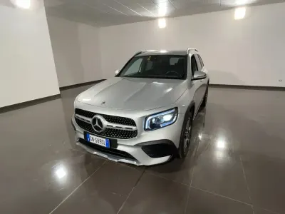 Usata Mercedes GLB220 AMG line 190 CV (139 kW) 2023 Argento met. SUV