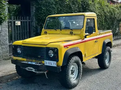 Usata Land Rover Defender 122 CV (89 kW) 1999 Giallo Pick-up