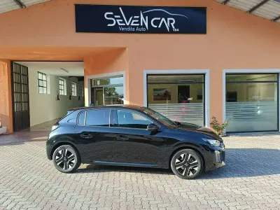 Usata Peugeot 208 Allure 101 CV (74 kW) 2024 Nero Utilitaria