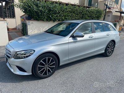 Usata Mercedes C220 194 CV (142 kW) 2018 Grigio Station wagon
