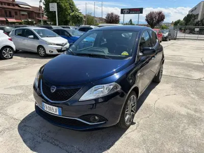 Usata Lancia Ypsilon S 95 CV (69 kW) 2015 Blu Utilitaria