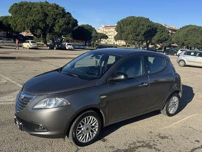 Usata Lancia Ypsilon Gold 69 CV (50 kW) 2015 Utilitaria