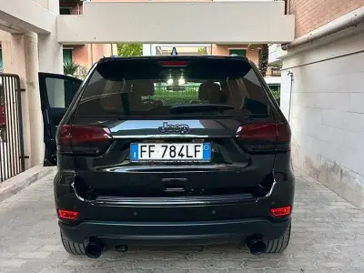 Używany Jeep Grand Cherokee 190 KM (139 kW) 2016 Czarny SUV