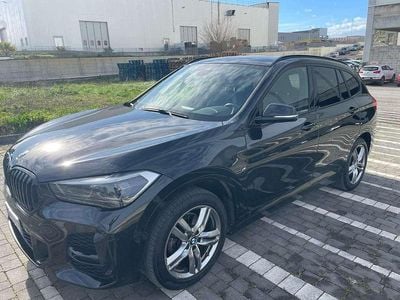 Käytetty BMW X1 M Sport 150 HP (110 kW) 2022 Musta Katumaasturi