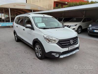 Usata Dacia Lodgy Stepway 110 CV (80 kW) 2016 Bianco Monovolume