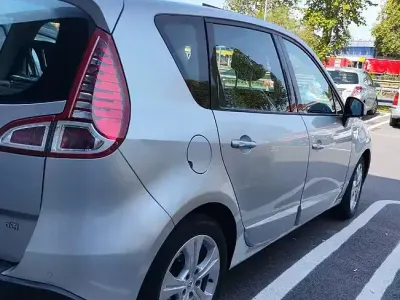 Usata Renault Scénic III XMOD 110 CV (80 kW) 2012 Grigio Monovolume