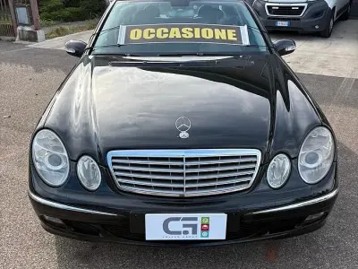 Usata Mercedes E280 Avantgarde 177 CV (130 kW) 2006 Nero Berlina