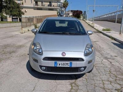 Usata Fiat Punto Lounge 69 CV (50 kW) 2014 Argento Utilitaria