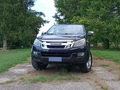 Usata Isuzu D-Max 163 CV (119 kW) 2013 Nero SUV