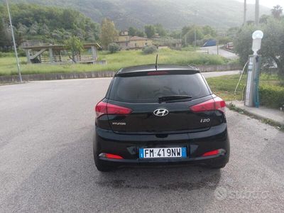 usata Hyundai i20 5p 1.1 crdi Classic 75cv