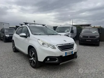 Usata Peugeot 2008 92 CV (67 kW) 2014 Bianco SUV