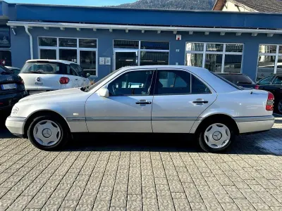 Usata Mercedes C200 Elegance 136 CV (100 kW) 1996 Grigio Berlina