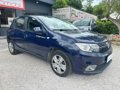 Usata Dacia Sandero Comfort 75 CV (55 kW) 2019 Blu Berlina