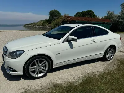 Usata Mercedes C220 Executive 170 CV (125 kW) 2013 Bianco Coupé