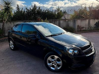Opel Astra GTC