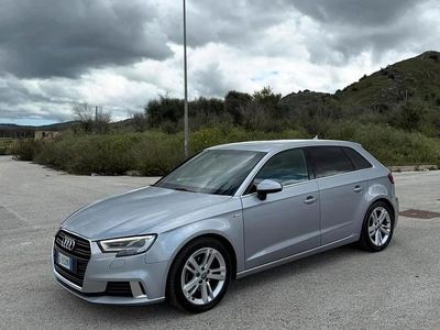 Usado Audi A3 S-Line 116 CV (85 kW) 2017 Gris Berlina