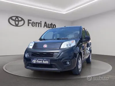 Käytetty Fiat Qubo Easy 80 HP (58 kW) 2017 Musta Tila-auto