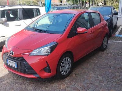 usata Toyota Yaris 1.0 5 porte Active per neopatentati