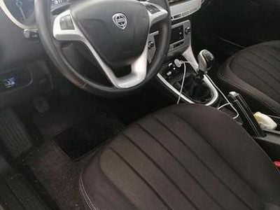 Usado Lancia Delta 120 CV (88 kW) 2011 Utilitario