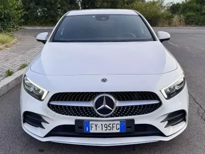 Usata Mercedes A180 Premium 116 CV (85 kW) 2019 Berlina