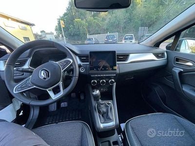 Usata Renault Captur Intens 101 CV (74 kW) 2022 Nero SUV