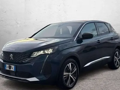 Usata Peugeot 3008 Allure 131 CV (96 kW) 2023 Blu/azzurro SUV