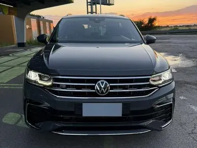 Usata VW Tiguan R-line 177 CV (130 kW) 2021 Grigio SUV