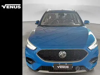 Begagnad MG ZS Luxury 106 HK (77 kW) 2024 Blå SUV