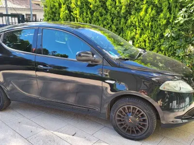 Usata Lancia Ypsilon S 69 CV (50 kW) 2014 Nero Utilitaria