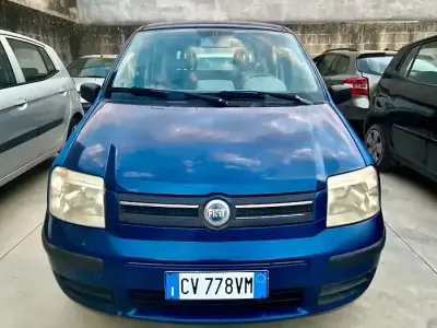 Usata Fiat Panda 69 CV (50 kW) 2005 Blu Utilitaria