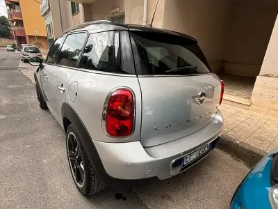 Usata Mini Countryman 111 CV (81 kW) 2012 Grigio SUV