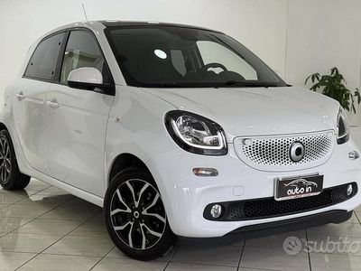 Usata Smart ForFour 90 CV (66 kW) 2019 Bianco Utilitaria