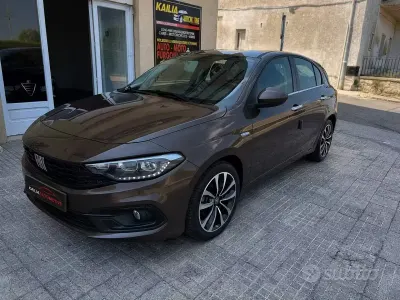 Usata Fiat Tipo Lounge 95 CV (69 kW) 2020 Marrone Berlina
