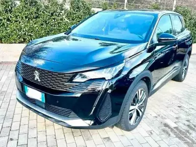Usata Peugeot 3008 Allure 131 CV (96 kW) 2022 Nero SUV
