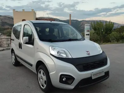 Usata Fiat Qubo Lounge 77 CV (56 kW) 2017 Grigio Monovolume