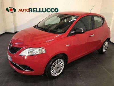 Usata Lancia Ypsilon Silver 69 CV (50 kW) 2018 Rosso Utilitaria